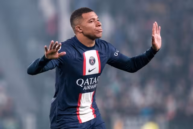 El diario L’Equipe detalló que tras la comunicación de Kylian Mbappé, el PSG plantea su venta para que no salga gratis del club