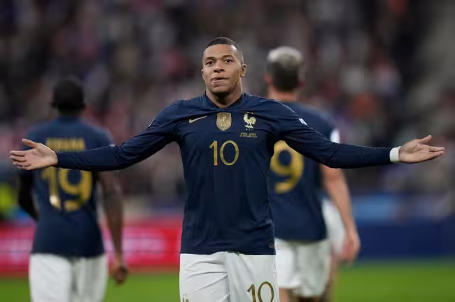 Mbappé anotó doblete en el Francia vs Polonia