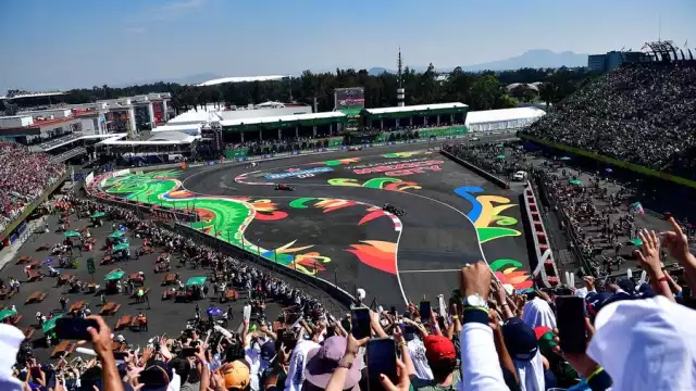 Los aficionados viven al máximo la previa del Gran Premio de México