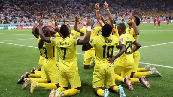 Ecuador vence a Qatar en el inicio del mundial Ecuador vence a Qatar en el inicio del mundial