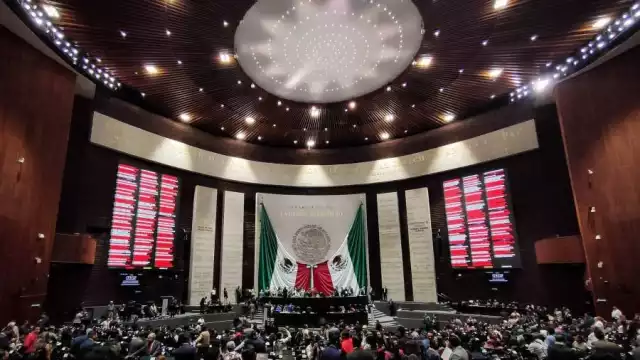 La desaparición del Insabi se avaló con 267 votos a favor, 222 en contra y una abstención, tras una discusión parlamentaria intensa