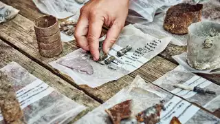 El arqueólogo asegura que la brutalidad extrema existe en los grupos humanos independientemente de su forma de organización socia