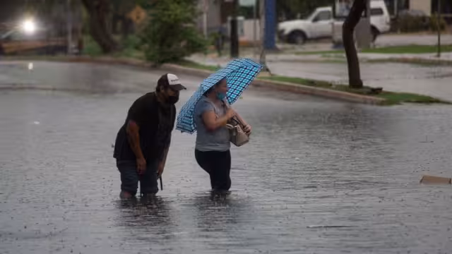 En 1995 los huracanes Opal y Roxana afectaron fuertemente la Península de Yucatán