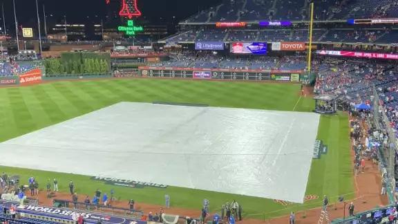 Tercer juego entre Astros y Phillies de la Serie Mundial fue pospuesto Tercer juego entre Astros y Phillies de la Serie Mundial fue pospuesto