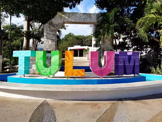 El mensaje con amenazas fue retirado del mercado de Tulum, tras el reporte de su hallazgo