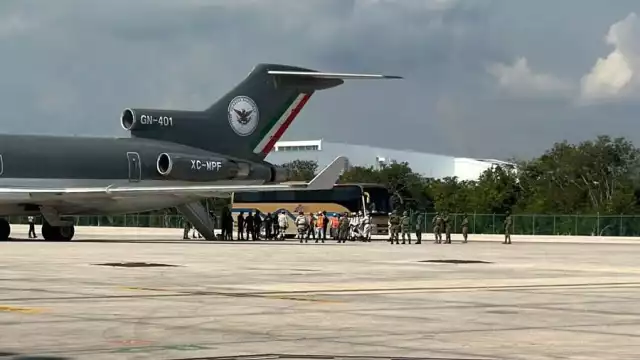 En total fueron trasladadas 27 mujeres y 27 hombres del Centro Penitenciario de Cancún y una persona más en el cereso de Playa del Carmen