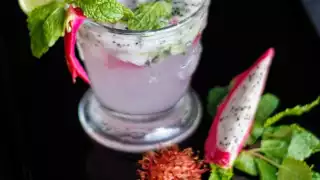 El tradicional mojito cubano cuenta con diferentes variantes que hacen que sea una de las bebidas más famosas
