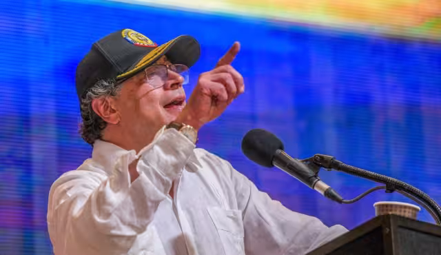 Gustavo Petro cuestionó las acciones de Estados Unidos con los migrantes colombianos