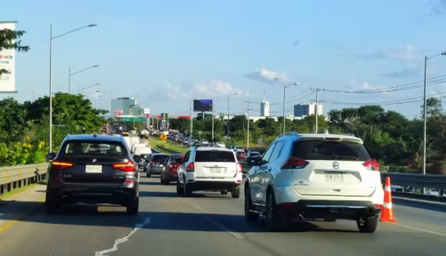 El conductor atropelló a un hombre que conducía un triciclo, quien falleció debido a las graves heridas