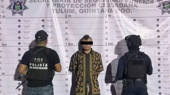 El detenido fue trasladado a las instalaciones de la Fiscalía General del Estado junto con las sustancias incautadas
