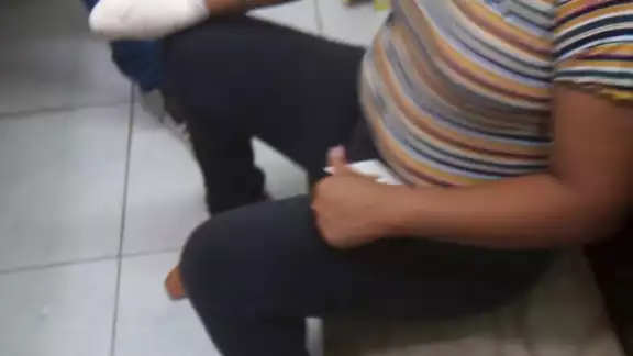 En el lugar se le realizó una curación y su estado fue reportado como fuera de peligro