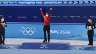 Nathan Chan se subió al podio por su gran actuación. Foto: Captura de pantalla