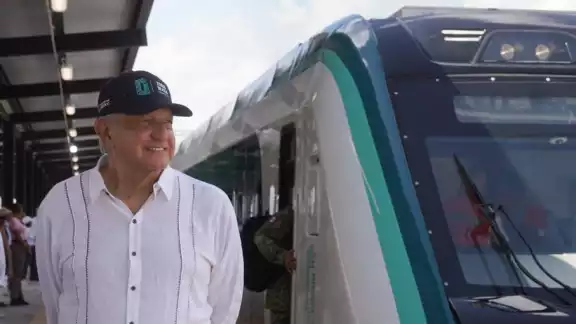 Andrés Manuel López Obrador en el Tren Maya Andrés Manuel López Obrador en el Tren Maya
