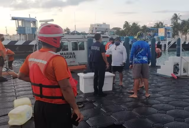 No demoró mucho tiempo para dar con los pescadores y proceder a su rescate