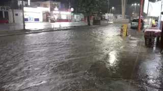 Fuerte lluvia causa inundaciones en la zona norte de Campeche
