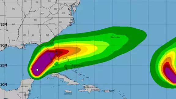 El Huracán Milton, de categoría 4, se acerca a Florida, por lo que se realizan evacuaciones masivas