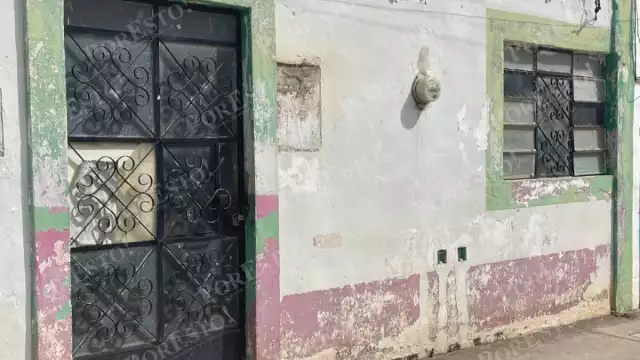 Correos sin bicicleta: el nuevo encargado reparte recibos, pero cierra oficinas