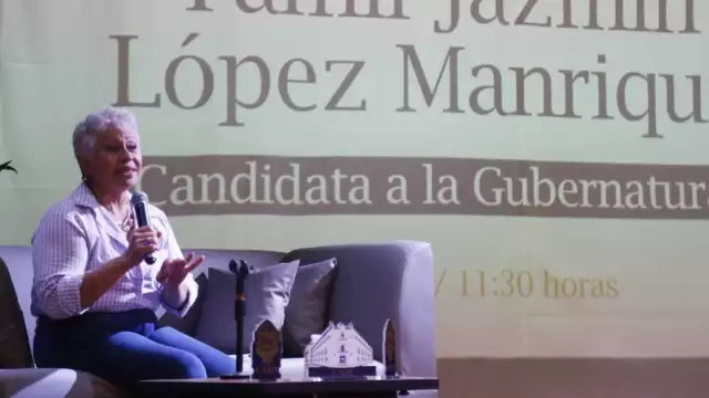 La candidata a la gubernatura del PRD acudió al foro de la UADY