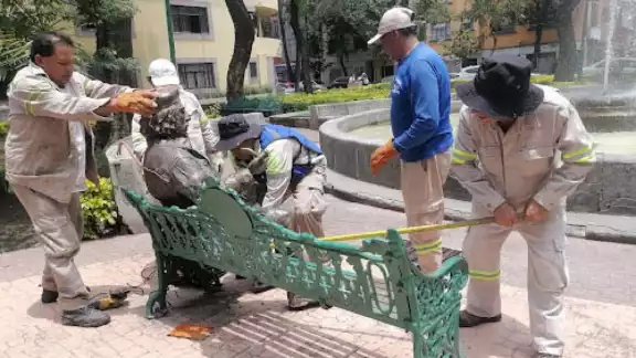 Conforme a las leyes vigentes, la reubicación o retiro de cualquier monumento en la Ciudad de México debe pasar por un comité especializado Conforme a las leyes vigentes, la reubicación o retiro de cualquier monumento en la Ciudad de México debe pasar por un comité especializado