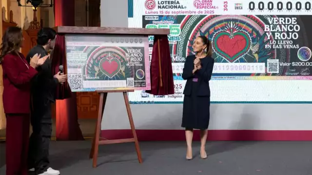 Durante la conferencia mañlanera de este viernes se presentó el billete del Gran Sorteo Especial del 15 de septiembre de la Lotería Nacional