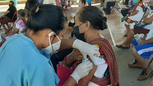 Tampoco se tienen informes sobre los registros en línea para que los adultos mayores reciban la vacuna