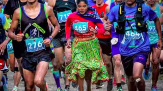 Lorena es originaria de la sierra tarahumara de Guachochi, Chihuahua