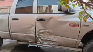 Ebrio causa accidente en la colonia Miami de Ciudad del Carmen