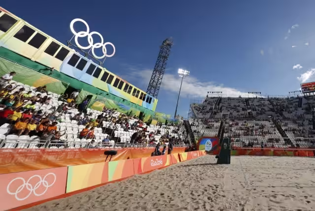 En caso de haber cambios en la emergencia, se contempla una reunión para revisar la capacidad en cuanto a espectadores