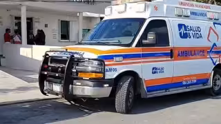 En una camioneta, sus familiares la llevaron a un hospital