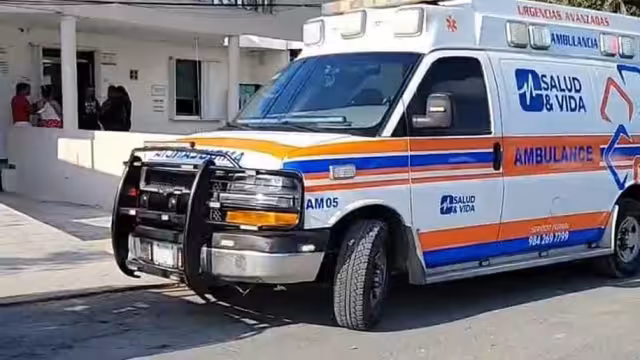 En una camioneta, sus familiares la llevaron a un hospital