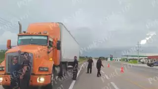 El trailero fue detenido y puesto a disposición de las autoridades