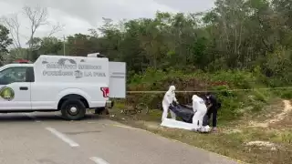 El cuerpo del ciclista atropellado fue llevado al Semefo