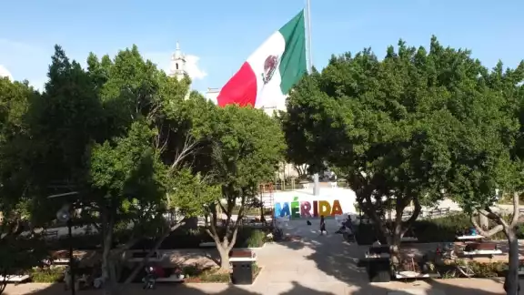 Vendedores del programa se reunieron con la Alcaldesa; el 29 serán reinstalados en la Plaza Grande