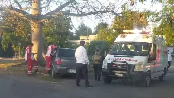 El cuerpo del conductor fue llevado al Semefo de Chetumal, pero no se le encontró algún documento para identificarlo El cuerpo del conductor fue llevado al Semefo de Chetumal, pero no se le encontró algún documento para identificarlo