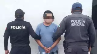 El recepcionista del hotel se encontraba en aparente estado de ebriedad