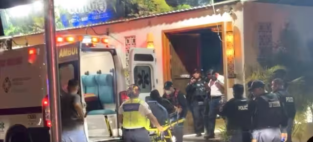 La víctima del ataque fue trasladada a un hospital para recibir atención.