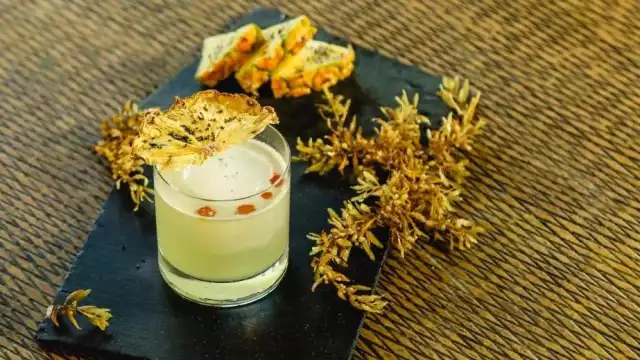 Recibe el nombre de 'Pineapple gift' y fue creada por el aclamado mixólogo, Bruno Lardelli