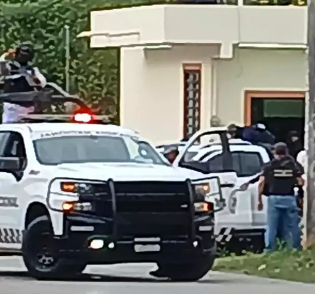 Elementos de la FGE y Guardia Nacional ejecutaron la orden de cateo.