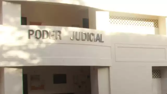 También se le impuso una multa por 196 mil 422 pesos y el pago de 62 mil 500 pesos por el daño moral en sus aspectos cualitativo y cuantitativo