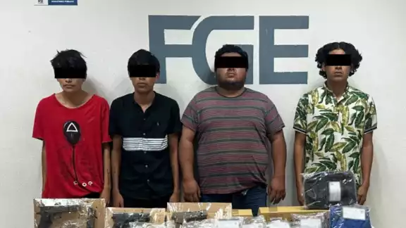 Además e la posesión de droga, se confiscaron armas de fuego