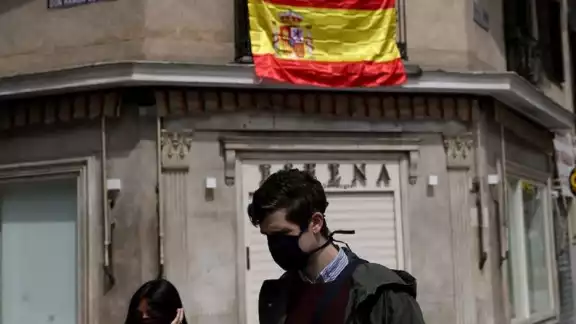 España de Cataluña identificó los primeros casos de flurona, infección de gripe y COVID-19, que serían los primeros casos detectados en el país europeo España de Cataluña identificó los primeros casos de flurona, infección de gripe y COVID-19, que serían los primeros casos detectados en el país europeo