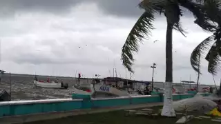 Tormenta Tropical Sara provoca cierre de puertos en Sabancuy