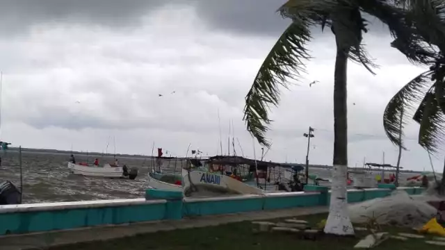 Tormenta Tropical Sara causó lluvias desde las 6:30 horas, afectando a la comunidad