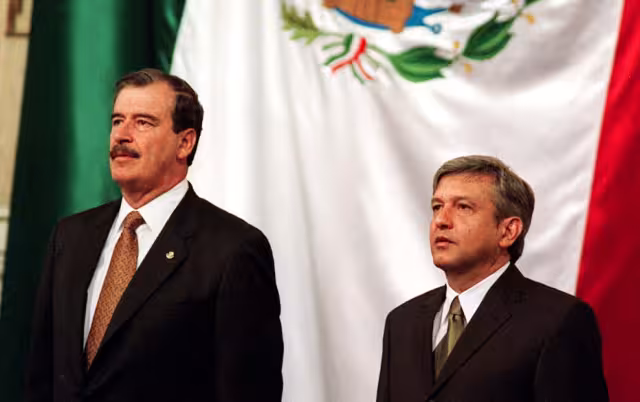 El exmandatario mexicano arremetió contra los seguidores de AMLO en Twitter