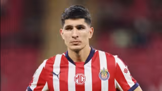 Chivas comienza limpia en su plantilla y Miguel Tapias apunta a salir