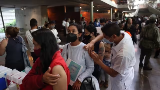 Los efectos secundarios en jóvenes, de la vacuna contra la COVID-19, pueden ser mucho más intensos que en adultos.