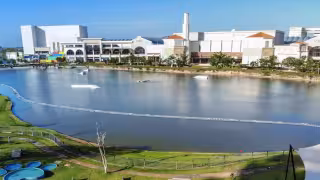 Vigilan a expuestos por ameba en lago de Plaza La Isla en Mérida