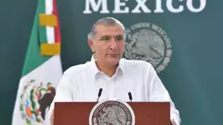 Presenta secretario de Gobernación denuncia ante FISEL e INE