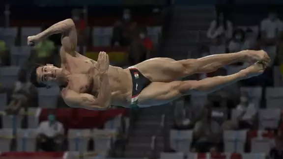 El clavadista mexicano termino en 3er lugar en la fase preliminar; su compatriota Osmar Olvera termino 9, hoy se juegan el pase a la Final El clavadista mexicano termino en 3er lugar en la fase preliminar; su compatriota Osmar Olvera termino 9, hoy se juegan el pase a la Final