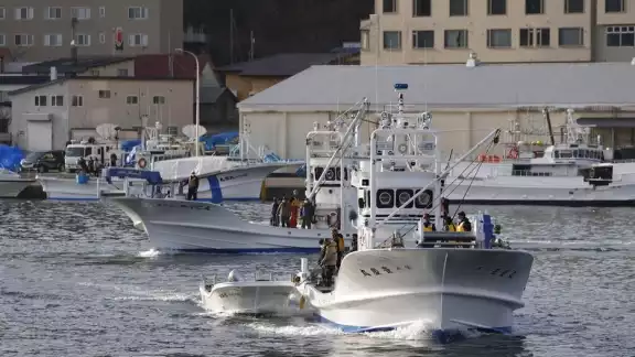 Guardia Costera de Japón y pescadores han salido a buscar los cuerpos o sobrevivientes del naufragio Guardia Costera de Japón y pescadores han salido a buscar los cuerpos o sobrevivientes del naufragio